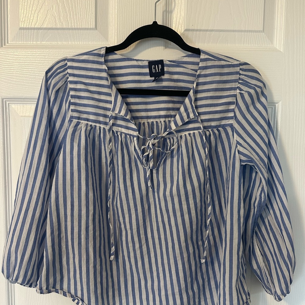 GAP Women's Blue and White Striped Blouse